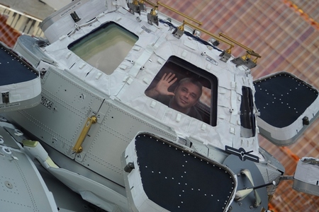 Максим Сураев в модуле Купола. Фото пресс-службы Роскосмоса