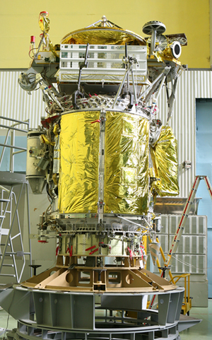 Модель космического аппарата ГЕО-ИК-2, предназначенная для подтверждения динамической прочности изделия. Фото ОАО ИСС 
