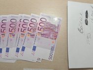 Полиция опубликовала фото денег Ксении Собчак. Фотография с сайта: Echomsk.spb.ru