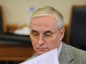 http://www.polit.ru/media/photolib/2012/06/26/thumbs/yurgens_1340717430.jpg.288x216_q85.jpg