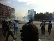 Полиция применила слезоточивый газ на площади Таксим