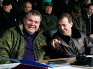 Анатолий Сердюков и Дмитрий Медведев