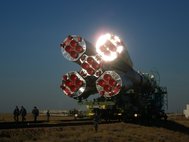 Вывоз ракеты космического назначения «Союз-ФГ» с транспортным пилотируемым кораблем «Союз ТМА-10М»