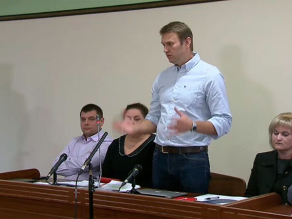 Навальный рассчитывает, что Конституционный суд РФ несомненно поможет ему пойти в президенты Навальный рассчитывает, что Конституционный суд РФ несомненно поможет ему пойти в президенты