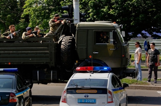 В Донецк вошли колонны ополченцев