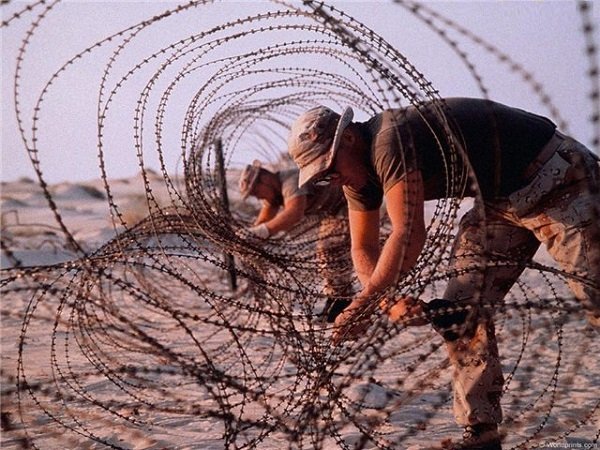 Большинство граждан России видят у страны многочисленных внешних и внутренних противников