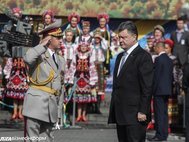 Петр Порошенко на Параде 24 августа в Киеве.