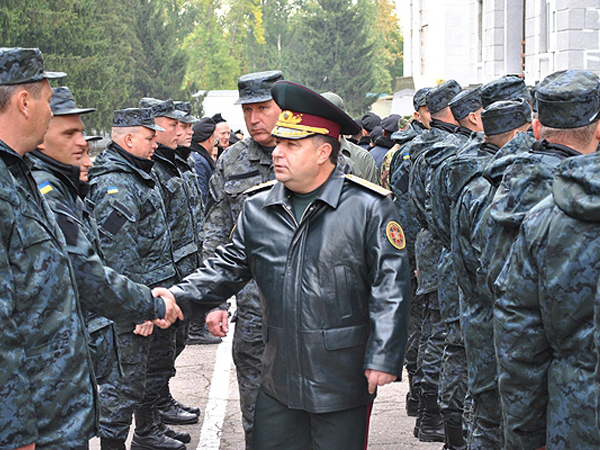 Генерал-полковник Степан Полторак на встрече с мобилизованными в Национальную гвардию