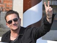 Лидер группы U2 Боно