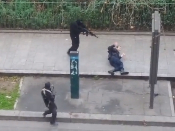 Расстрел террористами полицейского в Париже