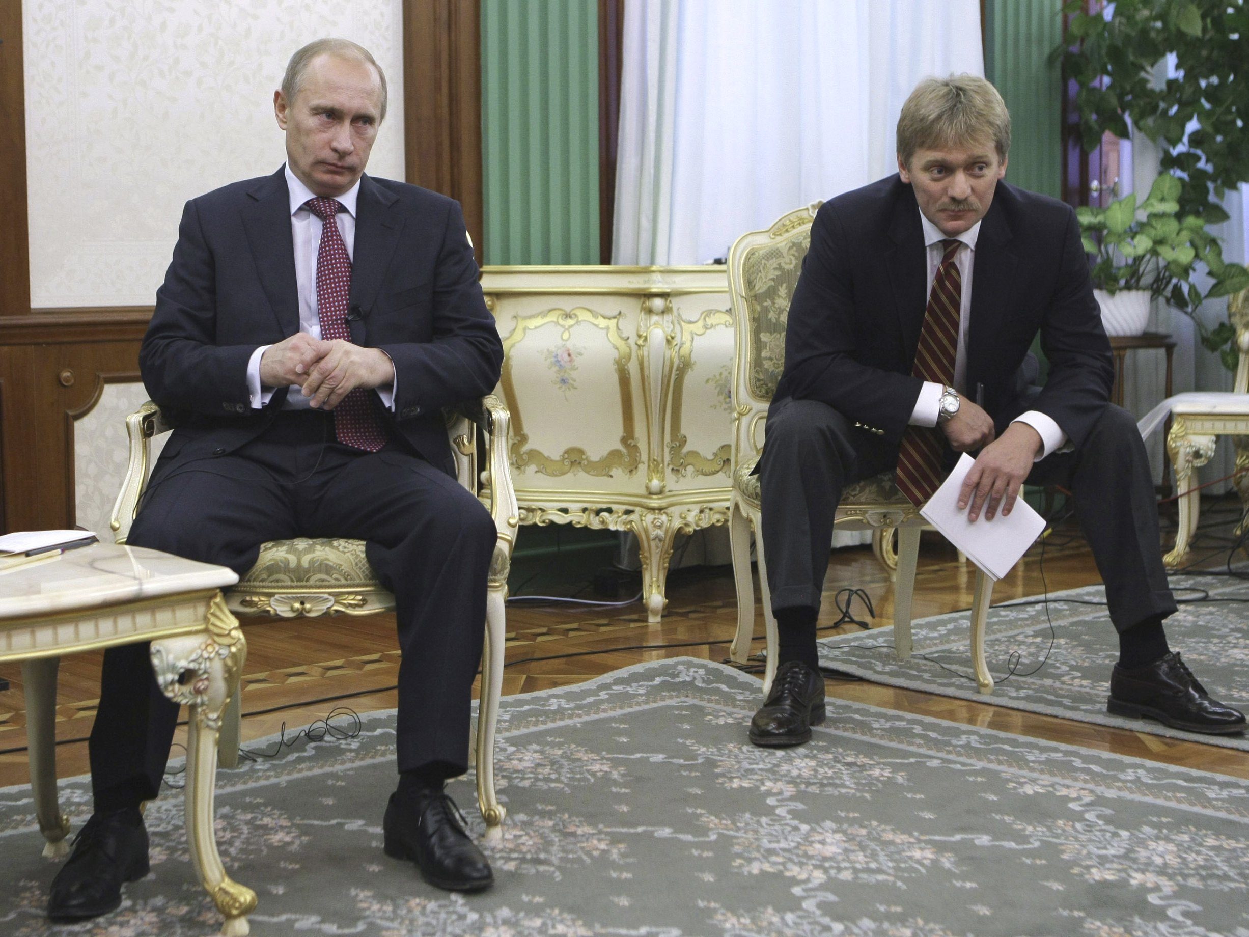 Владимир Путин и Дмитрий Песков