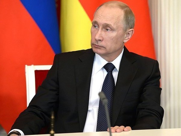 Владимир Путин в ходе заявления для прессы по итогам переговоров с Президентом Республики Южная Осетия Леонидом Тибиловым