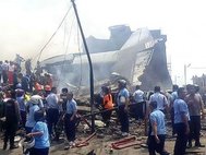 Крушение самолета HerculesC-130 в Индонезии