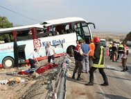 Автобус, попавший в ДТП в Турции