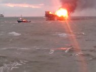Пожар в Каспийском море.