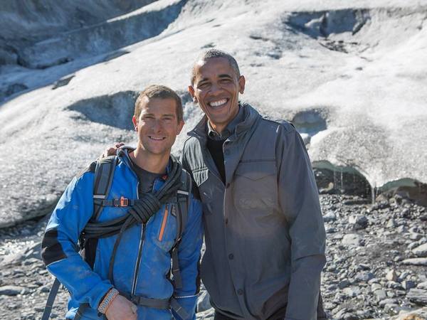 Барак Обама (справа) и Беар Гриллс