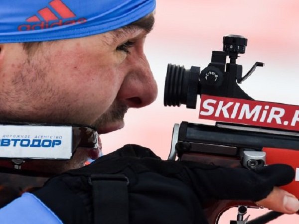 Русский биатлонист Антон Шипулин завоевал серебро на этапе Кубка мира в Чехии
