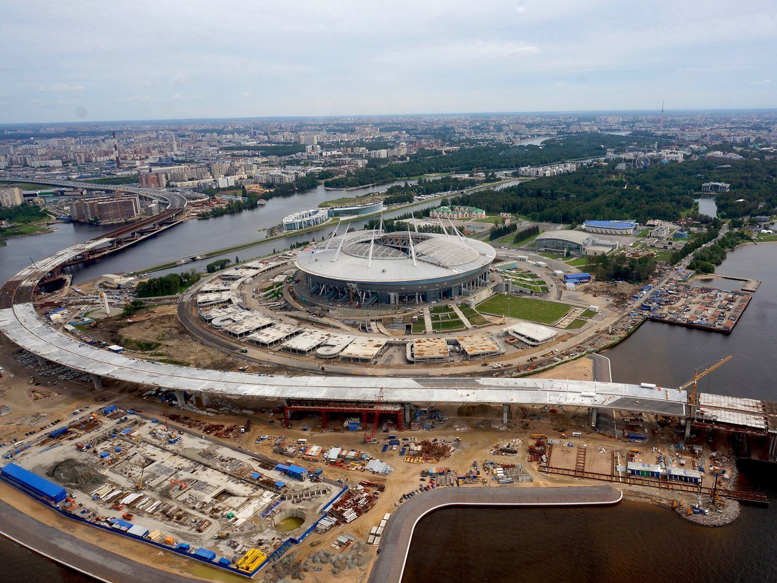 Строящийся стадион'Зенит-Арена в Санкт-Петербурге