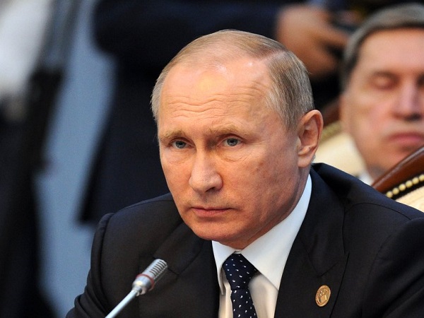 Владимир Путин на заседании Совета глав государств СНГ