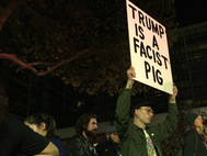 Окленд, акция протеста против победы Дональда Трампа на выборах.