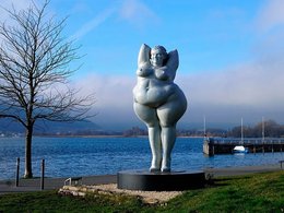 Скульптура на берегу Боденского озера. Германия.