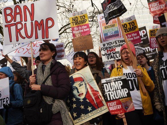 В столице Англии прошел многотысячный митинг против приезда Трампа