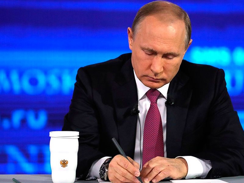 Путин утвердил список поручений по результатам «Прямой линии»
