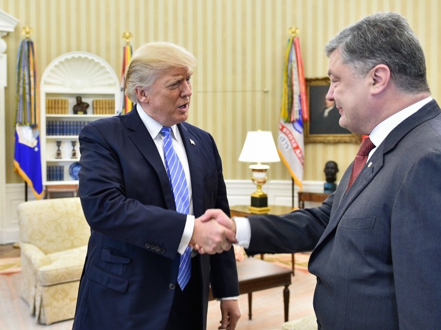 Уровень доверия к США в мире достиг рекордного минимума Уровень доверия к США в мире достиг рекордного минимума