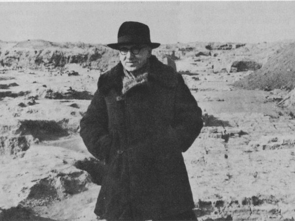 Михаил Артамонов на раскопках хазарской крепости Саркел. 1950