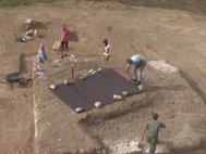 Археологи на крыше погребальной камеры