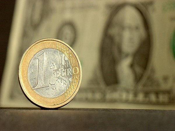 Евро  доллар
