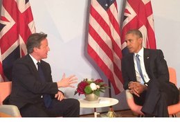 Дэвид Кэмерон и Барак Обама беседуют на полях саммита Большой семерки